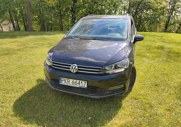 Volkswagen Touran cena 34900 przebieg: 62804, rok produkcji 2016 z Wrocław małe 191